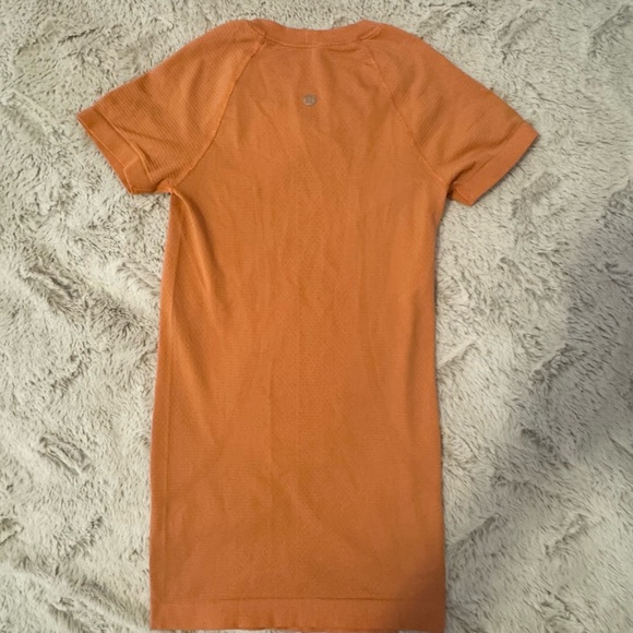 Lululemon Swiftly Tech | Barely Worn | Size 0 - Picture 4 of 5